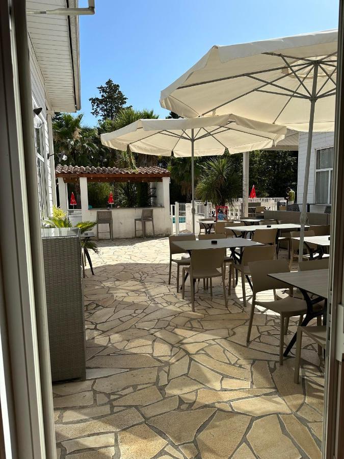 Hotel & Restaurant Le Mejean - Parc Des Expositions ラット エクステリア 写真