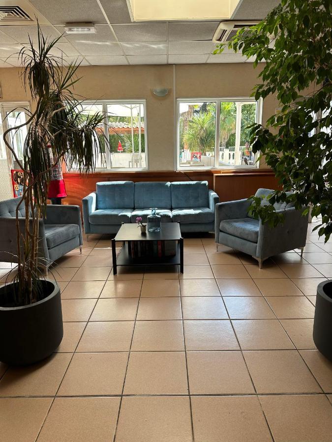 Hotel & Restaurant Le Mejean - Parc Des Expositions ラット エクステリア 写真