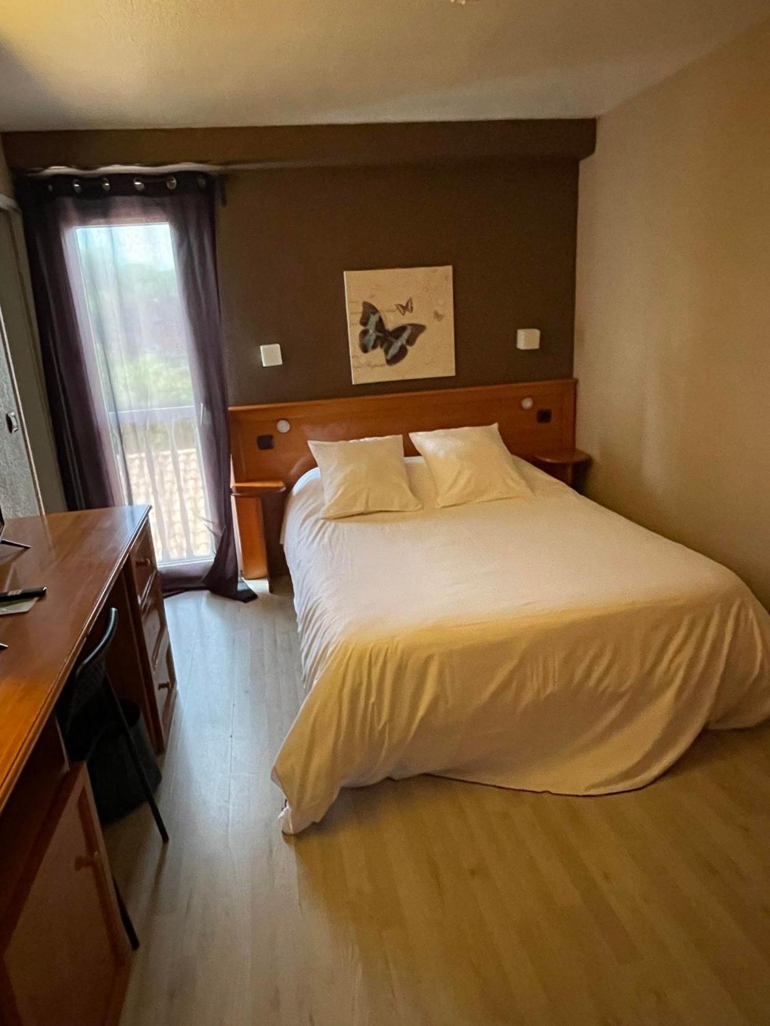 Hotel & Restaurant Le Mejean - Parc Des Expositions ラット エクステリア 写真